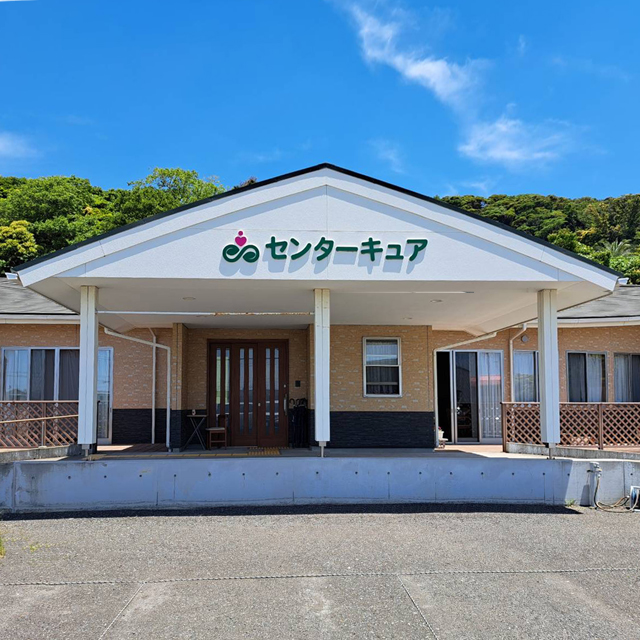 �Z���^�[�L���A_�摜